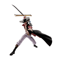 Dracule Mihawk (Hawkeye) SH Figuarts by Bandai Tamashii Nations - One Piece 17 cm action figure