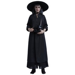Lydia Deetz Sixth Scale by Sideshow Collectibles - Beetlejuice 1/6 scale action figure