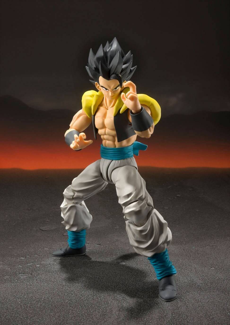 Super Saiyan God SS Gogeta SH Figuarts (Dragon Ball Super Broly)