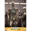 IG-12 Hot Toys figure TMS105 deluxe (Star Wars The Mandalorian)