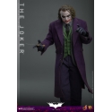 The Joker Hot Toys DX32 (Batman The Dark Knight Trilogy collectible figure)