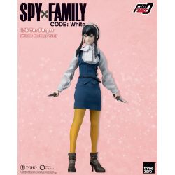 Yor Forger (winter costume version) ThreeZero FigZero figurine 1/6 (Spy X Family Code White)