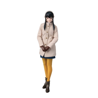 Yor Forger (winter costume version) ThreeZero FigZero figurine 1/6 (Spy X Family Code White)