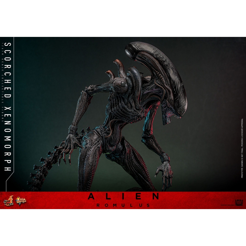 ALIEN ROMULUS - Scorched Xenomorph - Ultimate Figurine 18cm