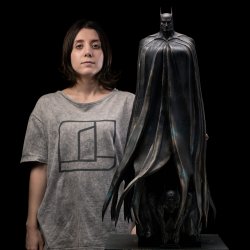 Batman And Bruce Wayne Batman Identity Legacy Replica Iron Studios - DC Comics standbeeld 1/4