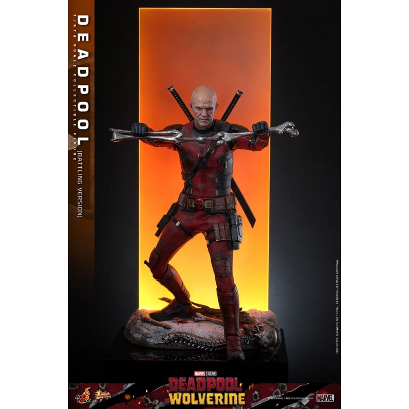 Deadpool Battling Version Hot Toys : Deadpool and Wolverine action figure