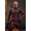 Deadpool Battling Version Hot Toys MMS782 - Deadpool and Wolverine 1/6 action figure