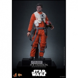 Poe Dameron by Hot Toys MMS806 - Star Wars The Force Awakens 1/6 scale action figure