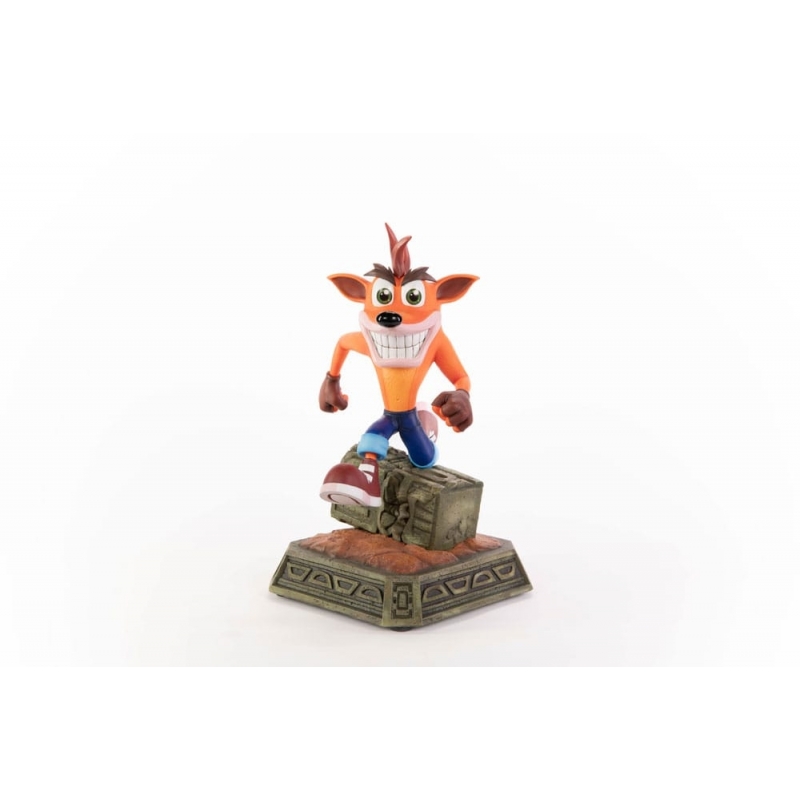 Crash Bandicoot Classic figure by First 4 Figures