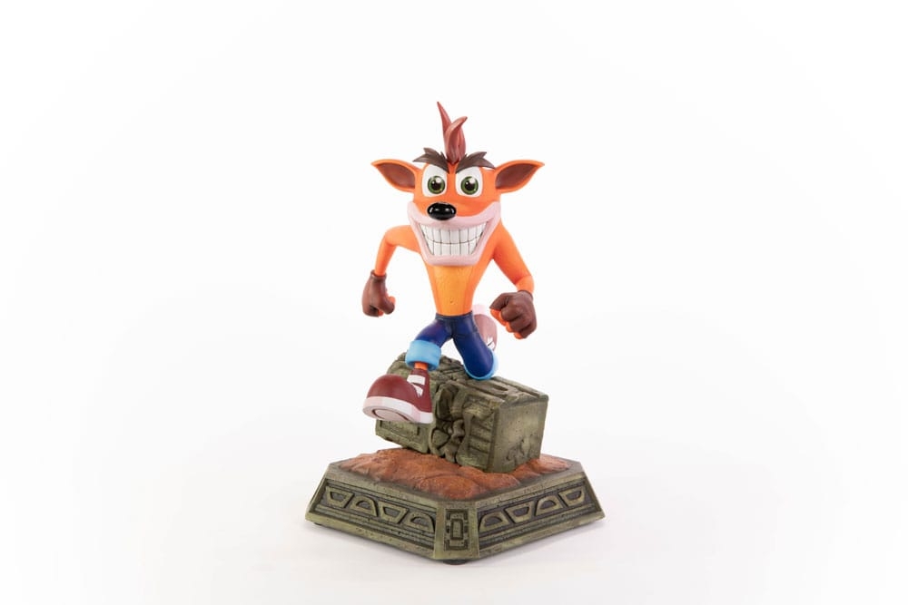 Crash Bandicoot Classic par First 4 Figures F4F - figurine de 32 cm