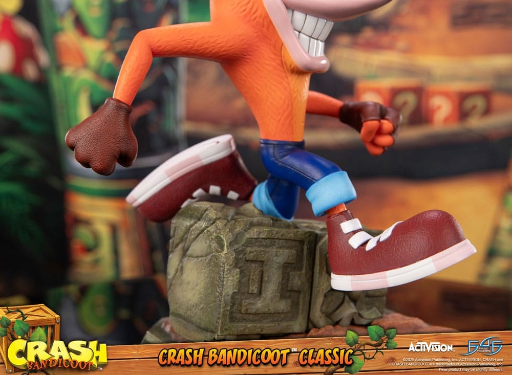 Crash Bandicoot Classic par First 4 Figures F4F - figurine de 32 cm