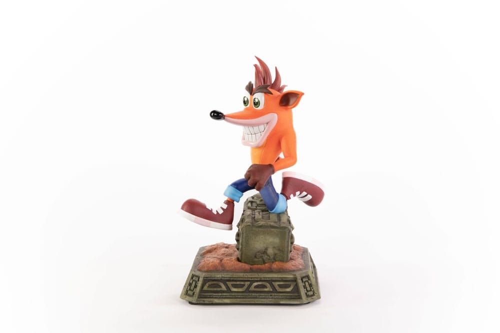 Crash Bandicoot Classic par First 4 Figures F4F - figurine de 32 cm