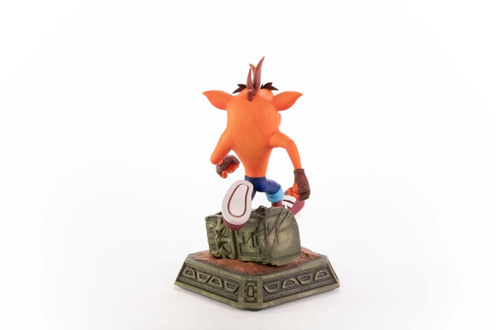 Crash Bandicoot Classic par First 4 Figures F4F - figurine de 32 cm