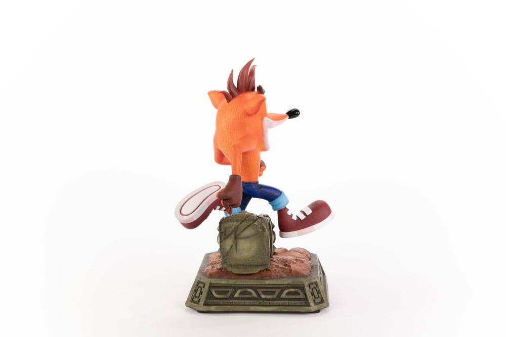 Crash Bandicoot Classic par First 4 Figures F4F - figurine de 32 cm
