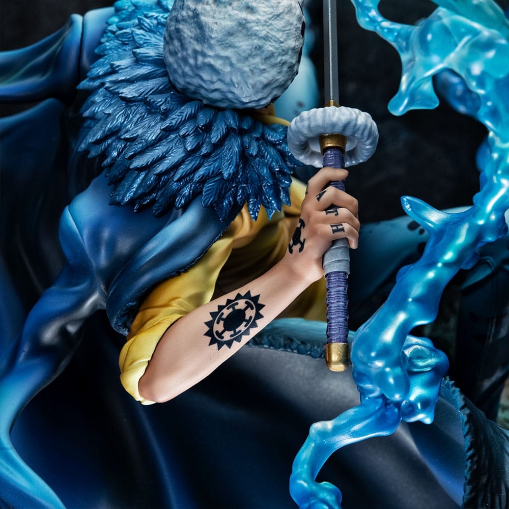 Trafalgar Law (Surgeon of Death - Awakened) Portrait of Pirates POP Wa Maximum by Megahouse - One Piece 27 cm figure