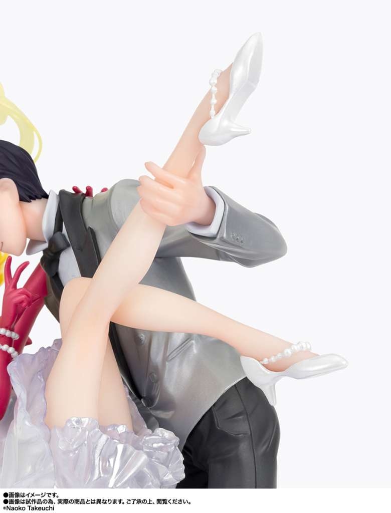 Usagi et Tuxedo Mask Figuarts Zero Chouette par Bandai Tamashii Nations - diorama Sailor Moon de 24 cm