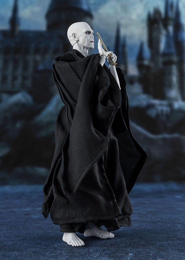 Lord Voldemort SH Figuarts par Bandai Tamashii Nations - figurine Harry Potter Et La Coupe De Feu de 15 cm