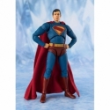 Superman SH Figuarts par Bandai Tamashii Nations - figurine Superman (2025) de 16 cm