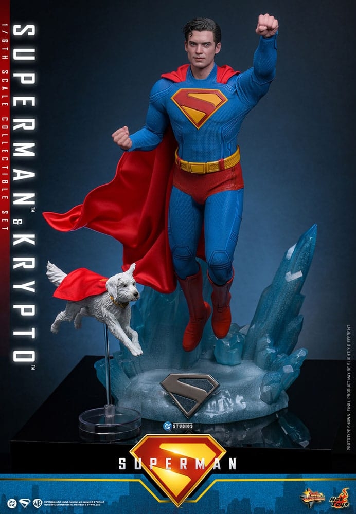 Superman et Krypto par Hot Toys - figurines 1/6 Superman 2025 de 33 cm - Reference MMS812