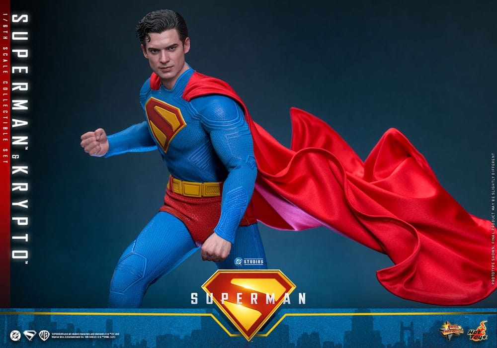 Superman et Krypto par Hot Toys - figurines 1/6 Superman 2025 de 33 cm - Reference MMS812