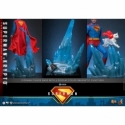 Superman et Krypto par Hot Toys - figurines 1/6 Superman 2025 de 33 cm - Reference MMS812 Superman et Krypto par Hot Toys - figurines 1/6 Superman 2025 de 33 cm - Reference MMS812