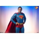Superman Premium Format par Sideshow Collectibles - statue 1/4 Superman 2025 de 61 cm