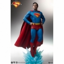 Superman Premium Format par Sideshow Collectibles - statue 1/4 Superman 2025 de 61 cm
