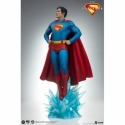 Superman Premium Format par Sideshow Collectibles - statue 1/4 Superman 2025 de 61 cm