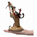 Lara Croft (The Ruins Of Revelation) Miniature Statue par Weta - figurine Tomb Raider de 21 cm