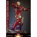 Iron Man Mark III (Armor Suit-Up Version) par Hot Toys - figurine 1/6 Iron Man de 32 cm - Reference MMS825D72