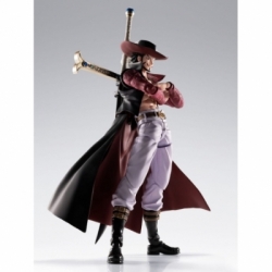 Dracule Mihawk (Hawkeye) SH Figuarts by Bandai Tamashii Nations - One Piece 17 cm action figure