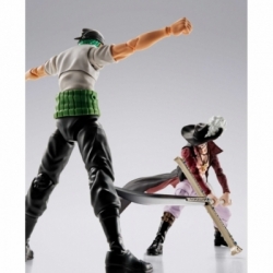 Dracule Mihawk (Hawkeye) SH Figuarts by Bandai Tamashii Nations - One Piece 17 cm action figure