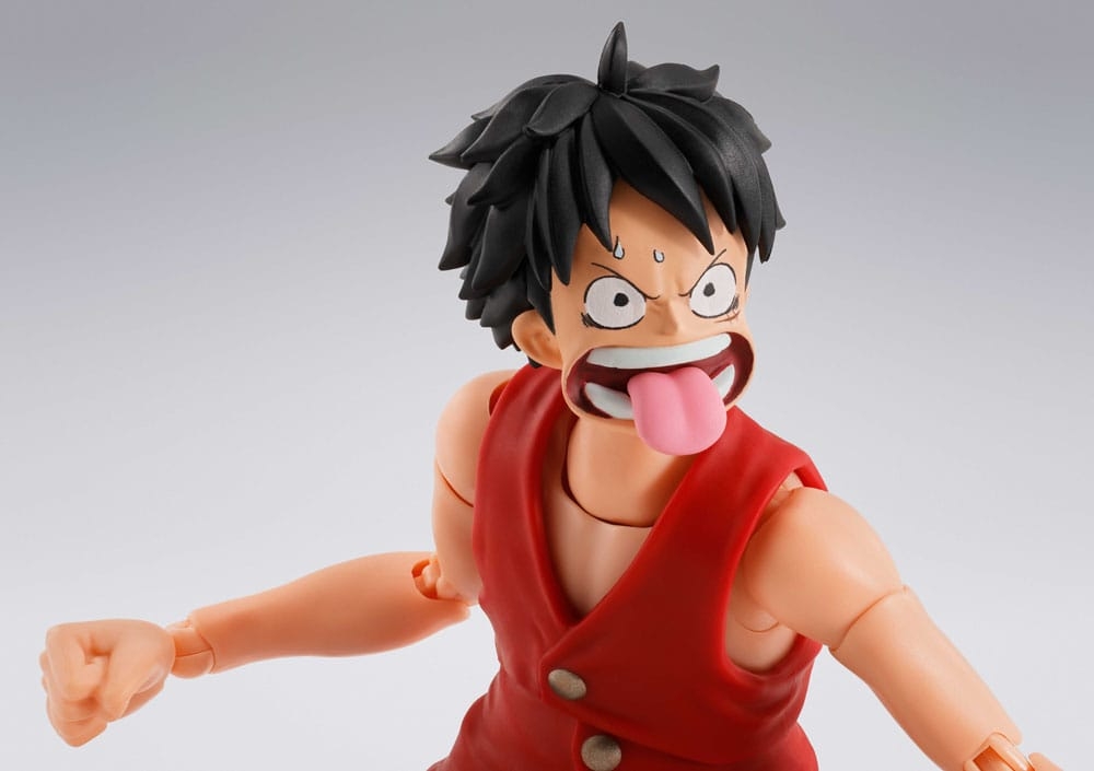 Dracule Mihawk (Hawkeye) SH Figuarts par Bandai Tamashii Nations - figurine One Piece de 17 cm