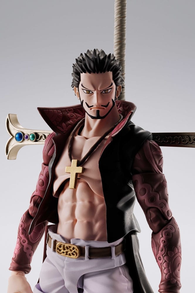 Dracule Mihawk (Hawkeye) SH Figuarts par Bandai Tamashii Nations - figurine One Piece de 17 cm