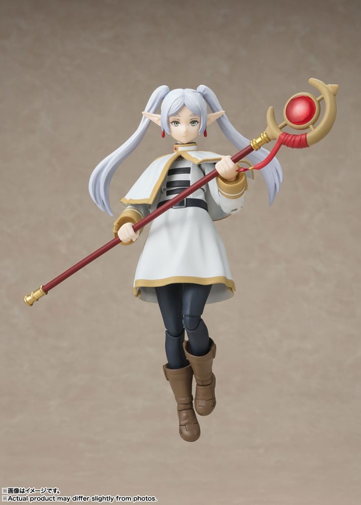 Frieren SH Figuarts Reissue par Bandai Tamashii Nations - figurine Beyond Journey's End de 14 cm