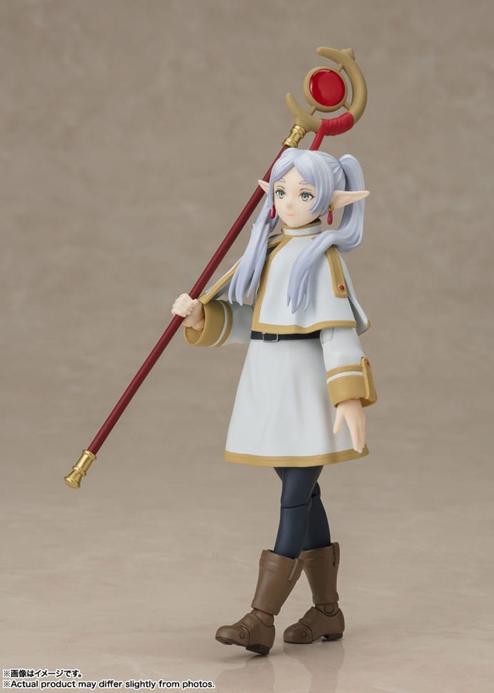 Frieren SH Figuarts Reissue par Bandai Tamashii Nations - figurine Beyond Journey's End de 14 cm