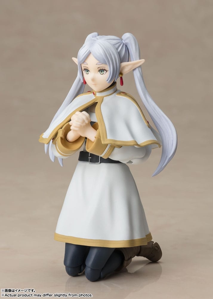 Frieren SH Figuarts by Bandai Tamashii Nations Reissue version - Beyond Journey's End 14 cm action figure