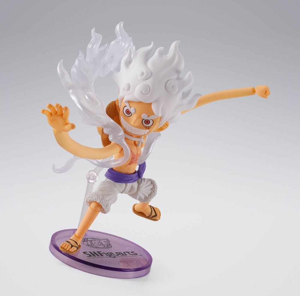 Monkey D Luffy (Gear 5) World Collectable Figure X SH Figuarts by Bandai - One Piece 8 cm action figure