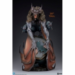 Man-Bat Premium Format di Sideshow Collectibles - Statua in scala 1/4 di DC Comics
