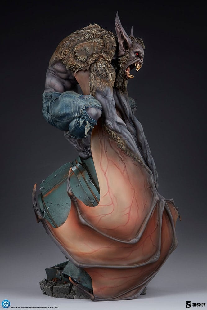 Man-Bat Premium Format par Sideshow Collectibles - statue 1/4 DC Comics de 64 cm