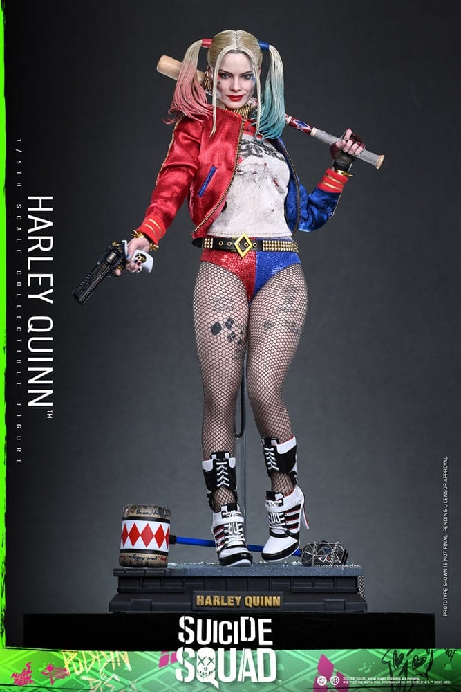 Harley Quinn by Hot Toys - Suicide Squad 1/6 scale action figure - Reference MMS841