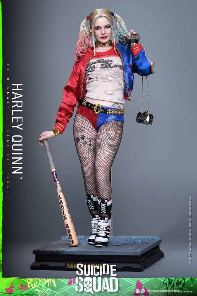 Harley Quinn by Hot Toys - Suicide Squad 1/6 scale action figure - Reference MMS841