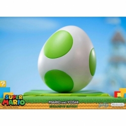 Mario and Yoshi by First 4 Figures F4F Exclusive version - Super Mario 48 x 33 x 24 cm statue