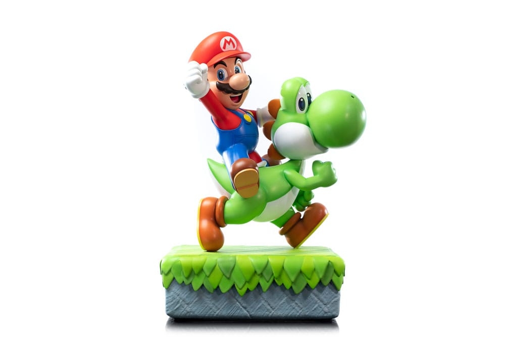 Mario et Yoshi Standard par First 4 Figures F4F - statue Super Mario de 48 cm