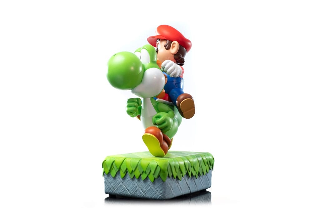 Mario et Yoshi Standard par First 4 Figures F4F - statue Super Mario de 48 cm