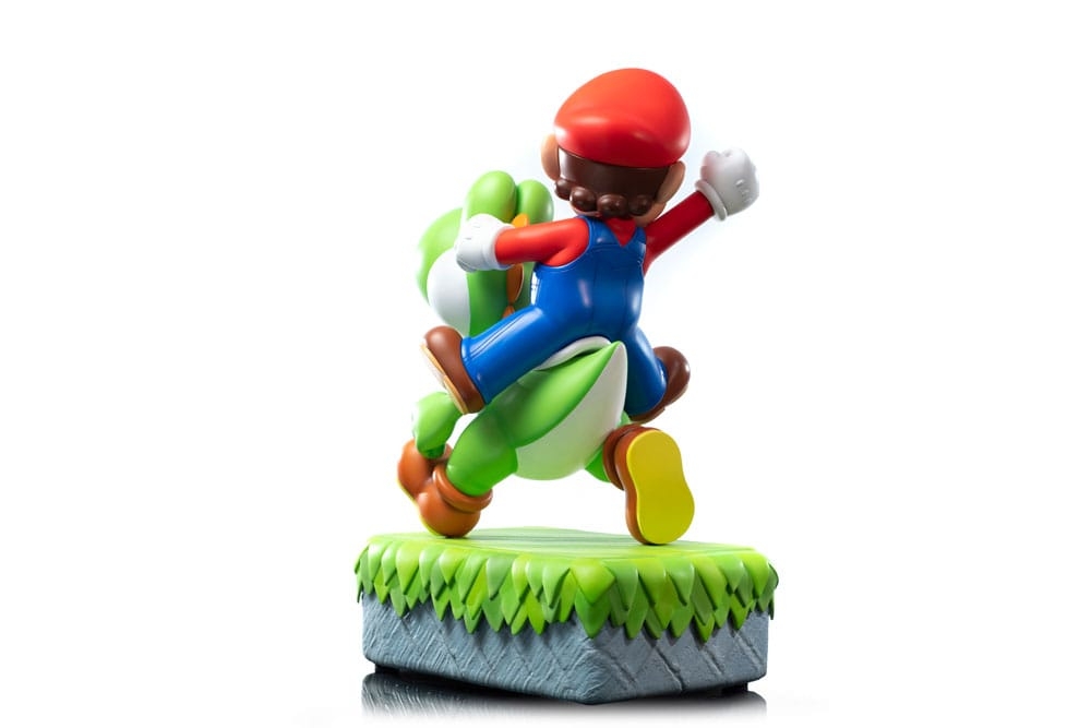 Mario et Yoshi Standard par First 4 Figures F4F - statue Super Mario de 48 cm