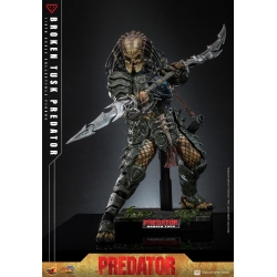 Broken Tusk Predator par Hot Toys - figurine 1/6 Alien VS Predator de 35 cm - Reference CMS029