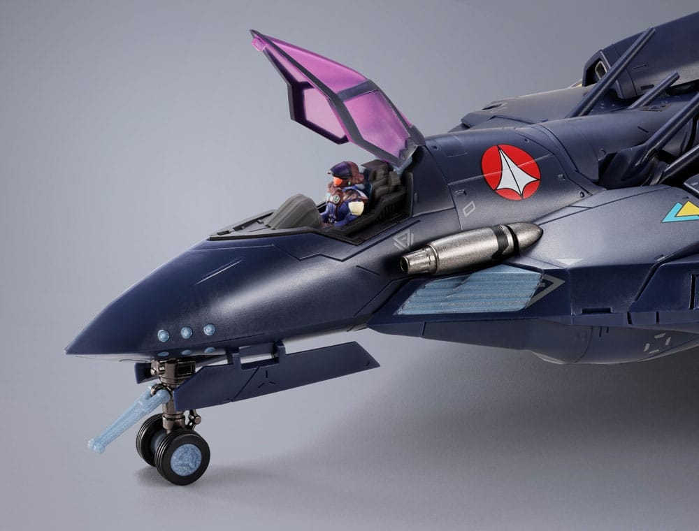 VF-17S Nightmare Stealthvalkyrie (Gamlin Kizaki use) DX Chogokin par Bandai - figurine Macross 7 de 25 cm