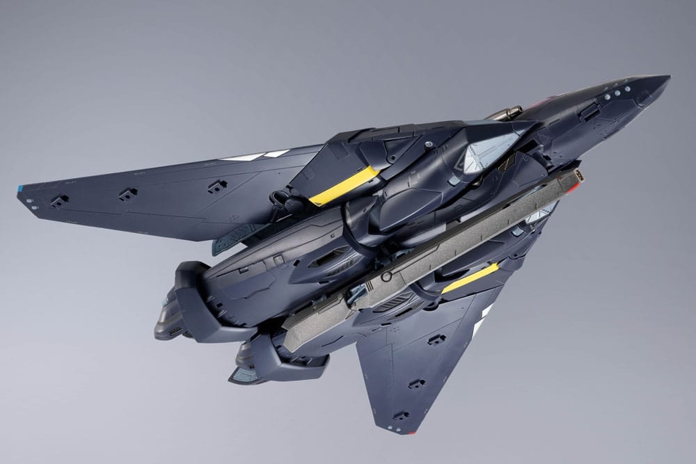 VF-17S Nightmare Stealthvalkyrie (Gamlin Kizaki use) DX Chogokin par Bandai - figurine Macross 7 de 25 cm