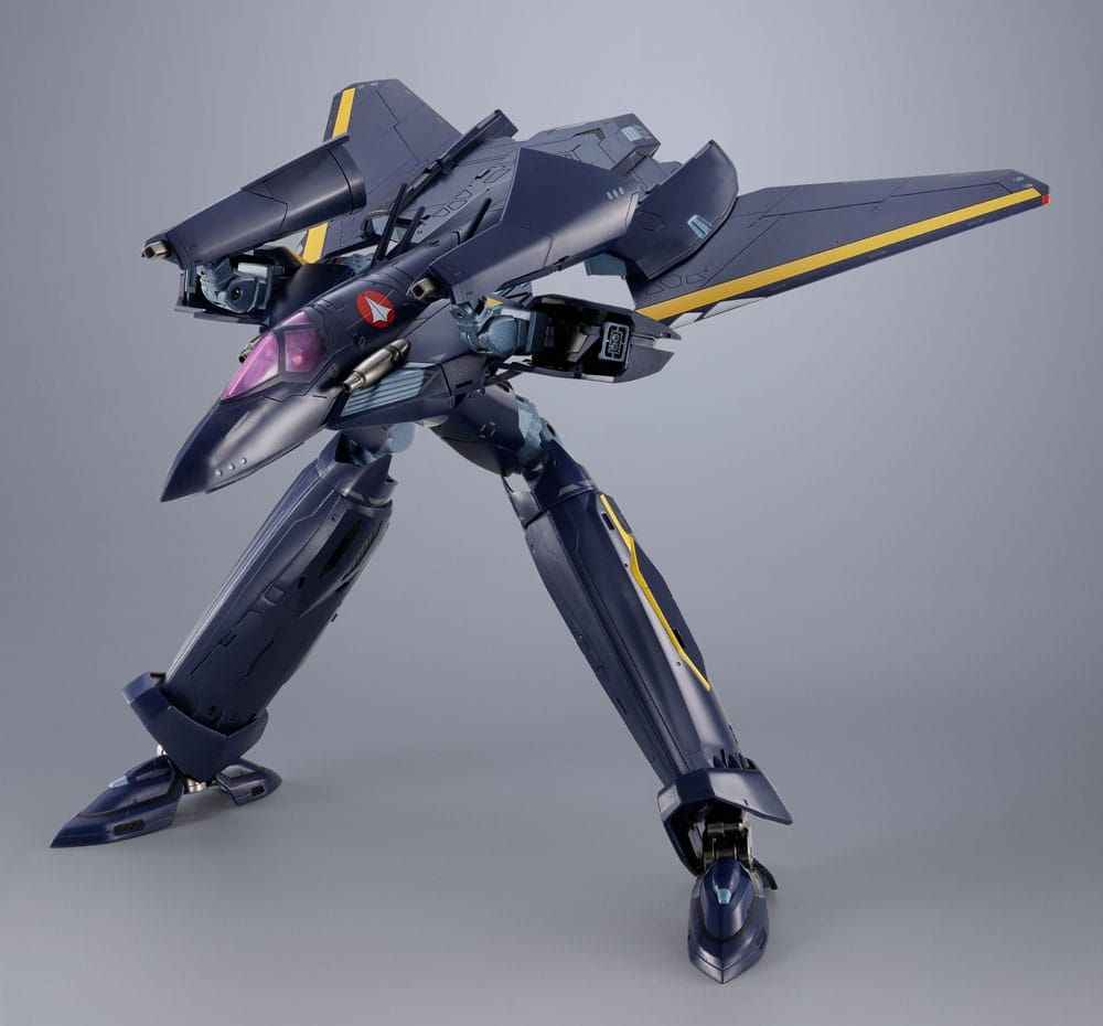 VF-17S Nightmare Stealthvalkyrie (Gamlin Kizaki use) DX Chogokin par Bandai - figurine Macross 7 de 25 cm